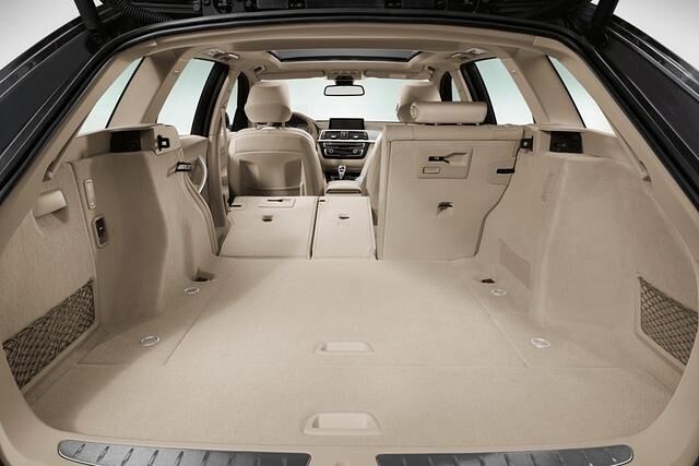 Die Kombiversion verfügt über ein mit 495 Litern besonders geräumiges Gepäckabteil