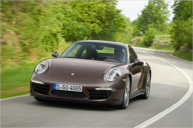 In Kombination mit dem PDK spurtet der Allrad-911 von null auf 100 km/h in 4,3 Sekunden