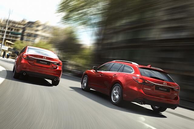 Auch die Kombi-Version wird es mit direkteinspritzenden Benzinmotoren geben