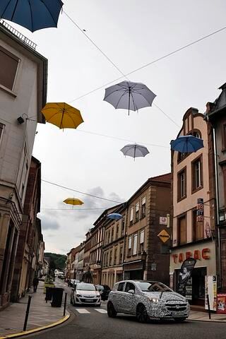  Mit einem Anteil von 25 Prozent an den Gesamtverkäufen von Opel ist der Kleinwagen, der seit drei Jahrzehnten gebaut wird, ein wichtiger Garant für den Gewinn. 