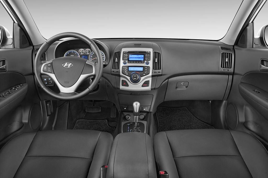 Hyundai I30 (Baujahr 2011) Style 5 Türen Cockpit und Innenraum