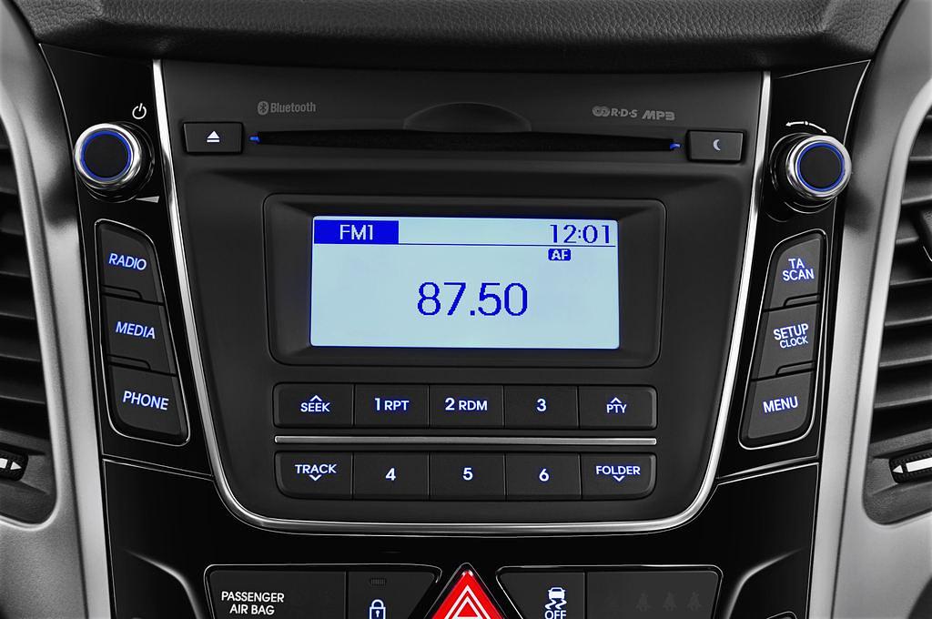 Hyundai I30 (Baujahr 2012) Style 5 Türen Radio und Infotainmentsystem
