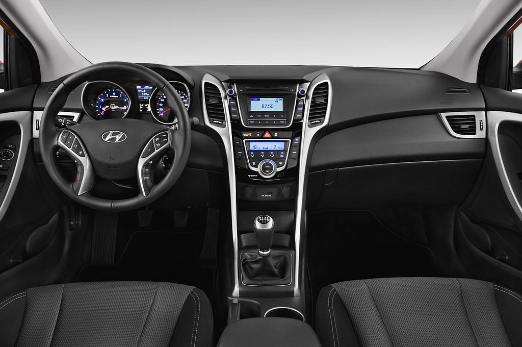 Hyundai I30 (Baujahr 2012) Style 5 Türen Cockpit und Innenraum