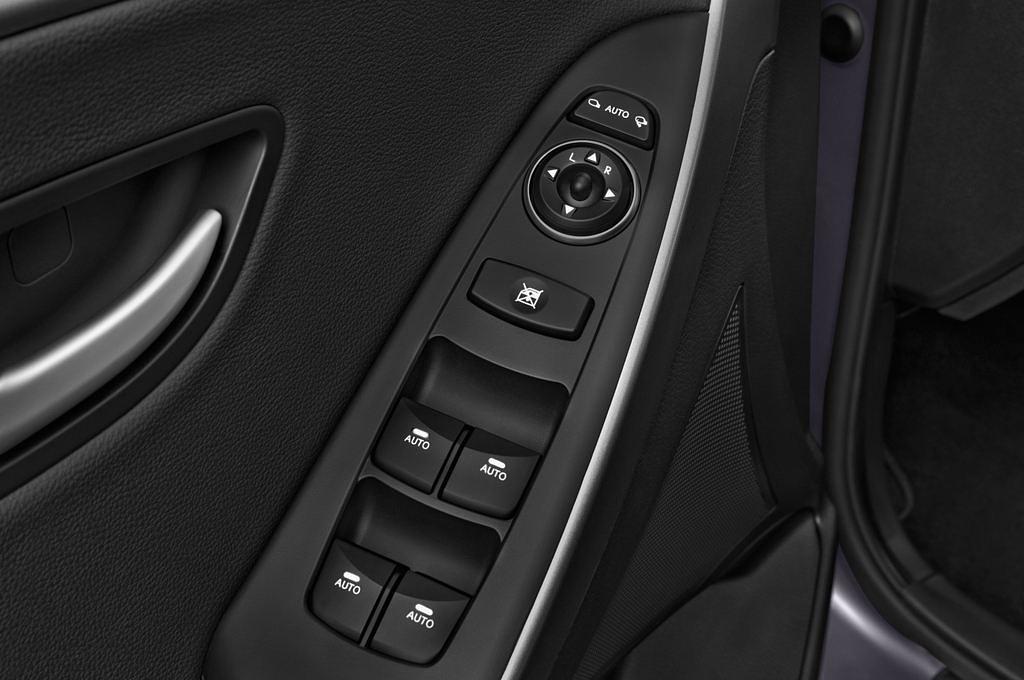Hyundai I30 (Baujahr 2015) Premium 5 Türen Bedienungselemente Tür