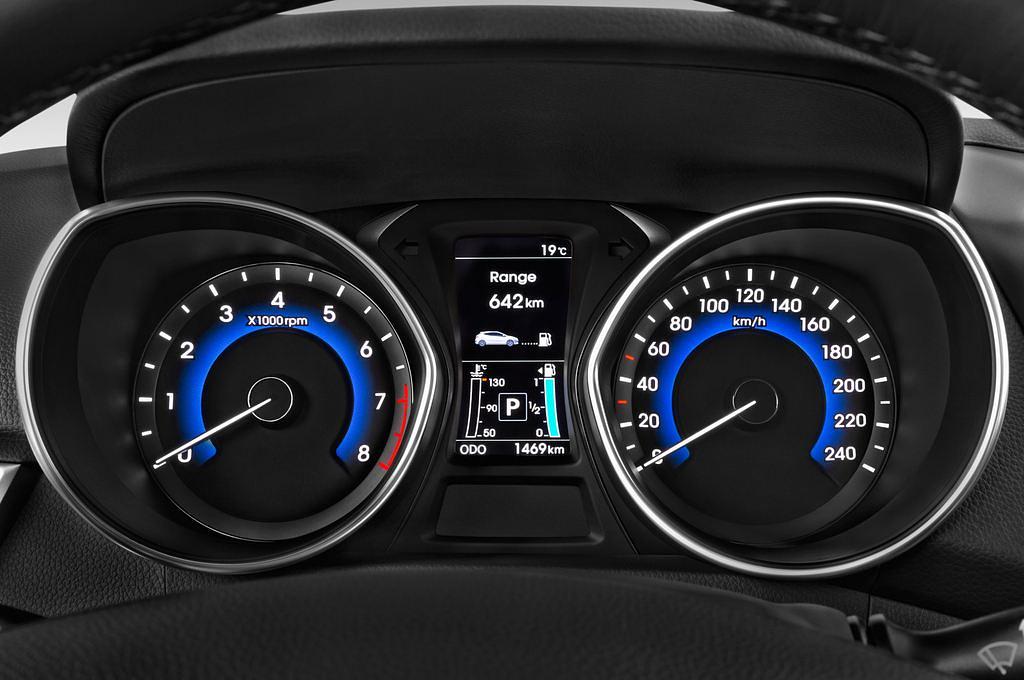 Hyundai I30 (Baujahr 2015) Premium 5 Türen Tacho und Fahrerinstrumente