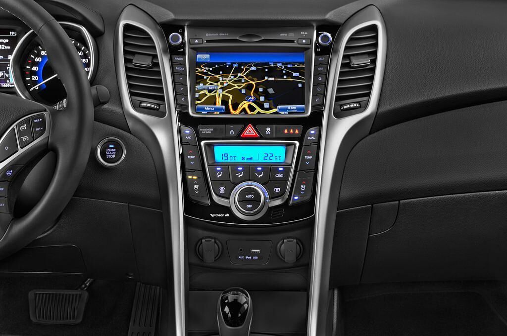 Hyundai I30 (Baujahr 2015) Premium 5 Türen Mittelkonsole