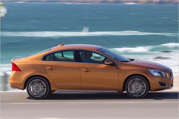 Der kurze hintere Überhang lässt auf den ersten Blick ein Fließheck vermuten