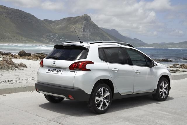 Auf dem Genfer Autosalon 2013 zeigen die Franzosen erstmals Mini-SUV 2008 der im Juni auf den Markt kommt