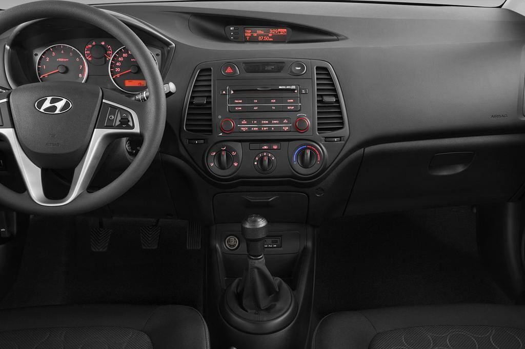 Hyundai I20 (Baujahr 2010) Classic 5 Türen Mittelkonsole