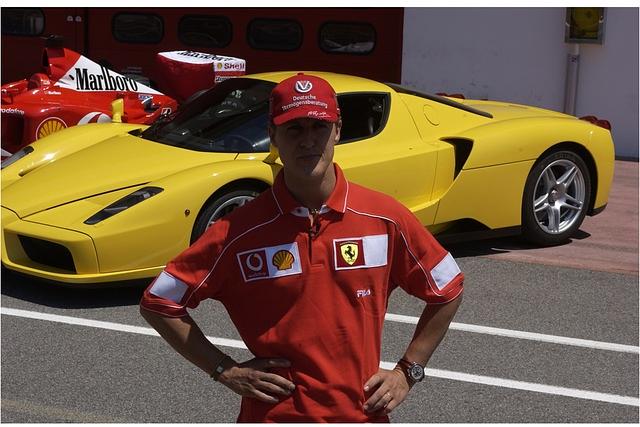 Ferrari Enzo (ab 2002) mit Formel-1-Champion Michael Schumacher