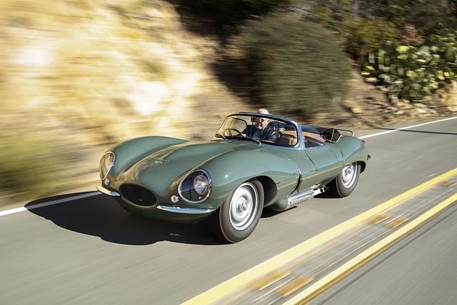 Panorama: Jaguar XKSS Recreation - Phönix fährt wieder