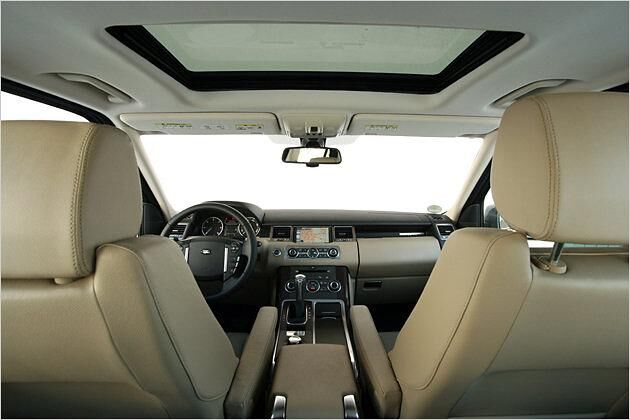 Die Lederausstattung ist bereits in der Basisversion mit dabei