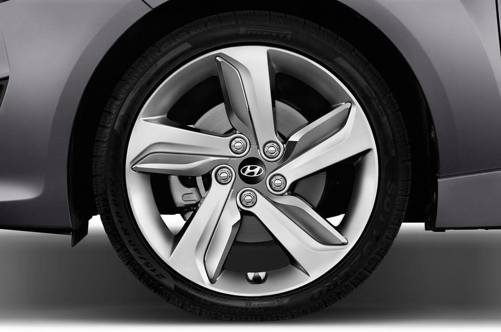 Hyundai Veloster (Baujahr 2015) Premium 3 Türen Reifen und Felge