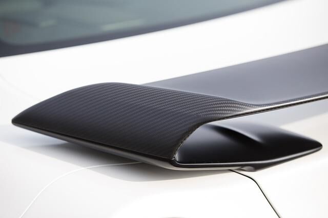 Zum Ausstattungsumfang der Track Edition des Nissan GT-R gehört ein Heckspoiler aus Carbon