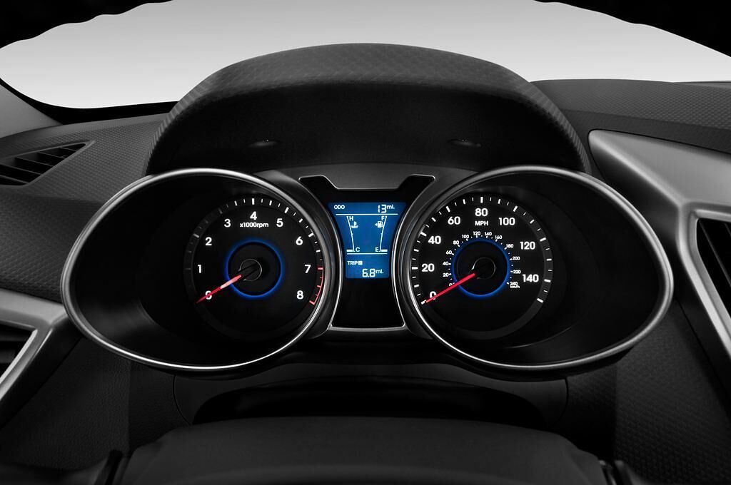 Hyundai Veloster (Baujahr 2011) Style 4 Türen Tacho und Fahrerinstrumente