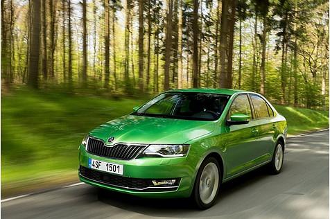 Skoda hübscht seinen Rapid ein wenig auf.