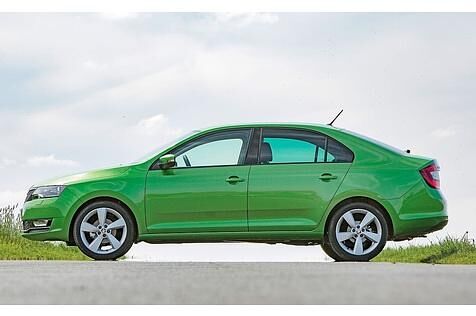 Der Skoda Rapid ist 4,48 Meter lang,...