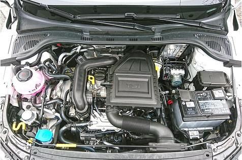 Ganz neu im Rapid: der 1,0 Liter große Dreizylinder-Benzinmotor.