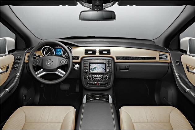 Vorne gibt es in der R-Klasse Platz ohne Ende