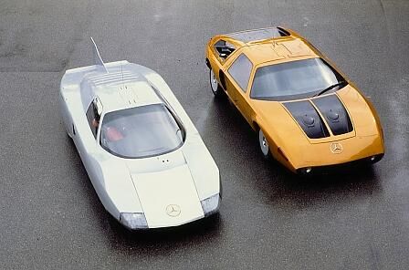 Mercedes C111-II (rechts) und C111-III (links)
