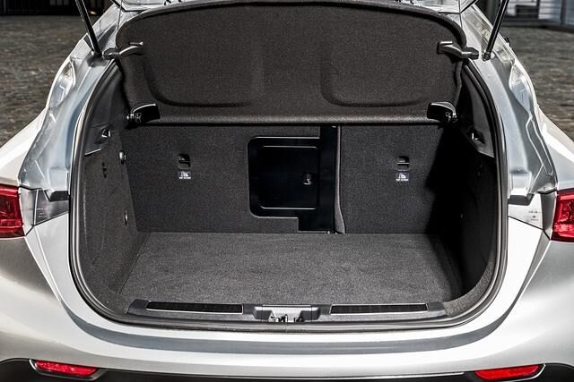 Beim Beladen des Kofferraums stört die relativ breite Ladekante