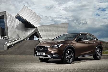 Infiniti QX30 - Teuer, aber günstiger als ein Mercedes GLA Infiniti QX30 - Teuer, aber günstiger als ein Mercedes GLA