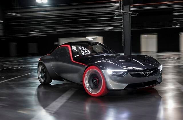 Erste Fahrt im neuen Opel GT - Ein kleines bisschen fliegen