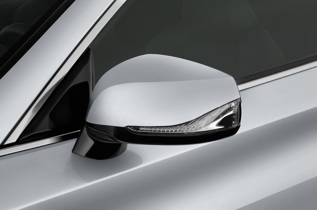 Infiniti Q60 (Baujahr 2017) Premium 2 Türen Außenspiegel