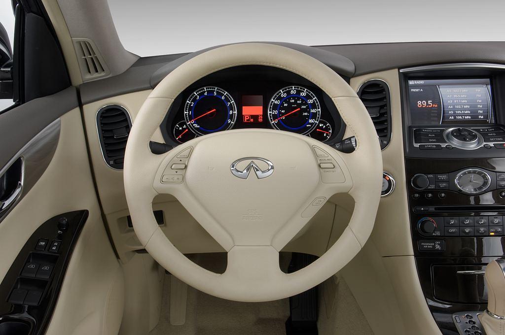 Infiniti EX (Baujahr 2010) - 5 Türen Lenkrad