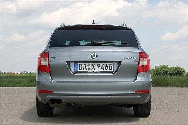 Die große Heckklappe erleichtert das Be- und Entladen des Gepäckabteils