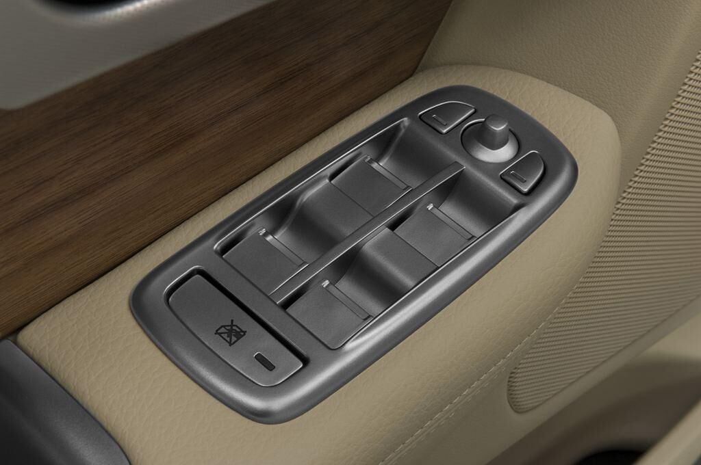 Jaguar XF (Baujahr 2011) Luxury 4 Türen Bedienungselemente Tür
