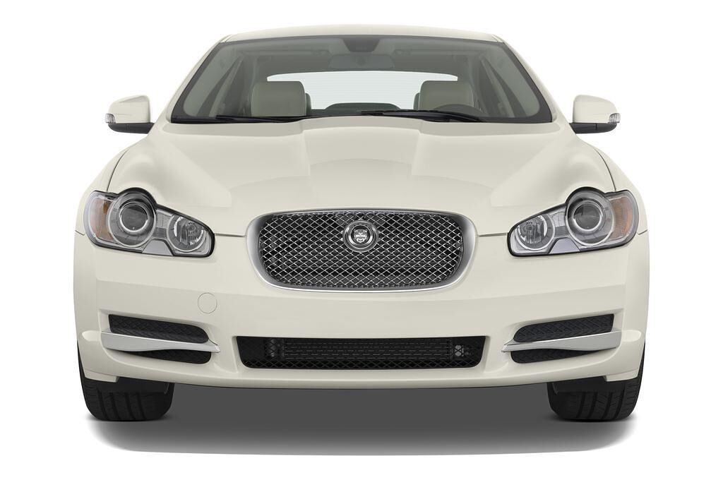 Jaguar XF (Baujahr 2011) Luxury 4 Türen Frontansicht