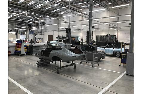 Ein Reborn-E-Type kostet rund 285.000 Euro