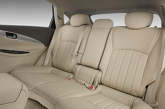 Infiniti QX50 (Baujahr 2014) 3.7 5 Türen Rücksitze