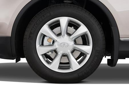 Infiniti QX50 (Baujahr 2014) 3.7 5 Türen Reifen und Felge
