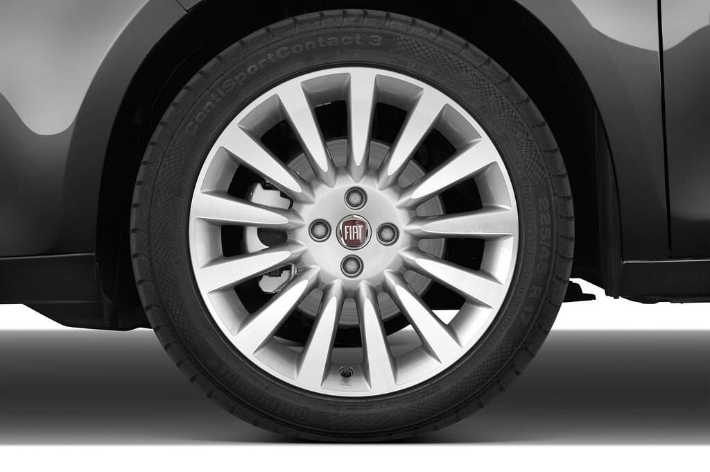 FIAT Bravo (Baujahr 2010) Active 5 Türen Reifen und Felge