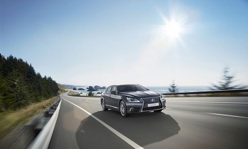 Lexus LS 600h - Wellness auf vier Rädern