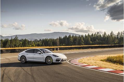 Porsche Panamera Turbo S E-Hybrid