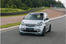 Brabus Smart Renn-Taxi - Taschen-Rakete Brabus Smart Renn-Taxi - Taschen-Rakete