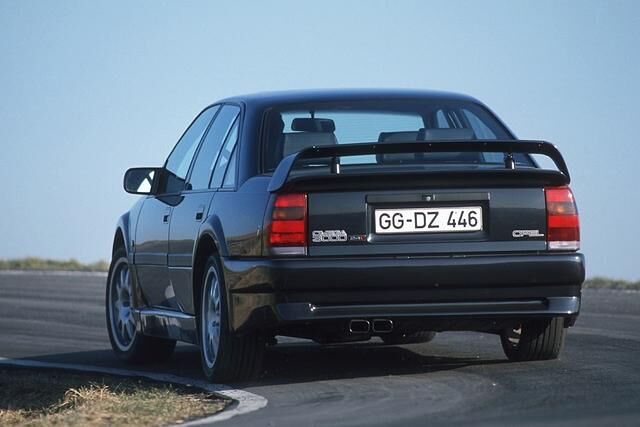 Noch stärker: Der Opel Omega 3000 24V Evo500 von 1990