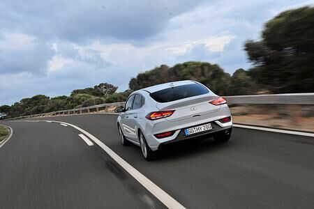 Hyundai i30 Fastback - Fünftürer-Coupé mit Turbobenzinern