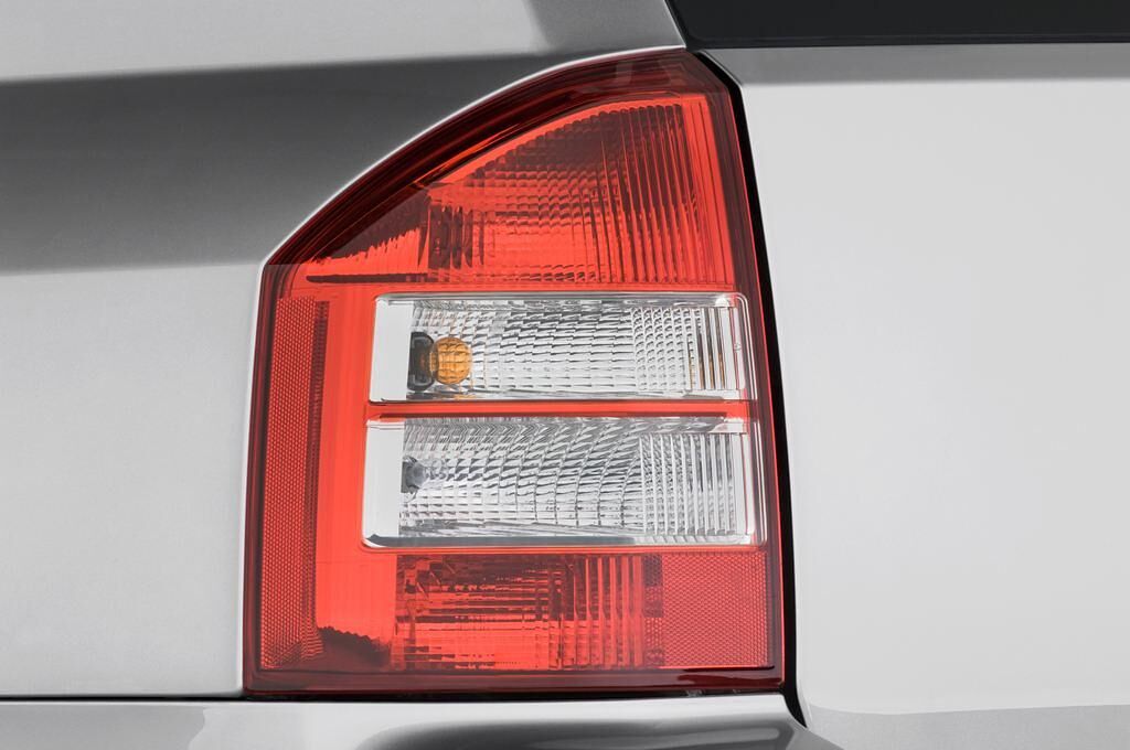 Jeep Compass (Baujahr 2010) Sport 5 Türen Rücklicht