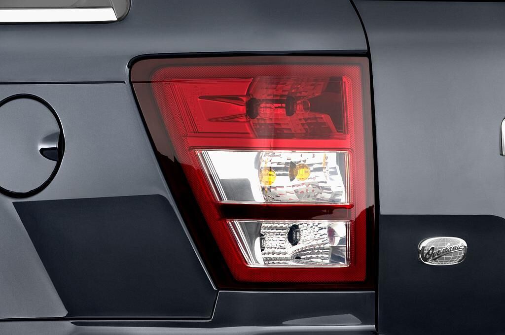 Jeep Grand Cherokee (Baujahr 2010) Overland 5 Türen Rücklicht