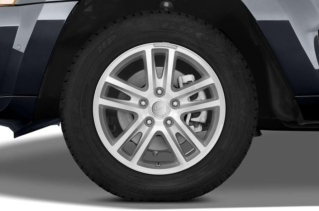 Jeep Grand Cherokee (Baujahr 2010) Overland 5 Türen Reifen und Felge
