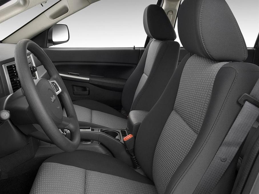 Jeep Grand Cherokee (Baujahr 2010) Laredo 5 Türen Vordersitze