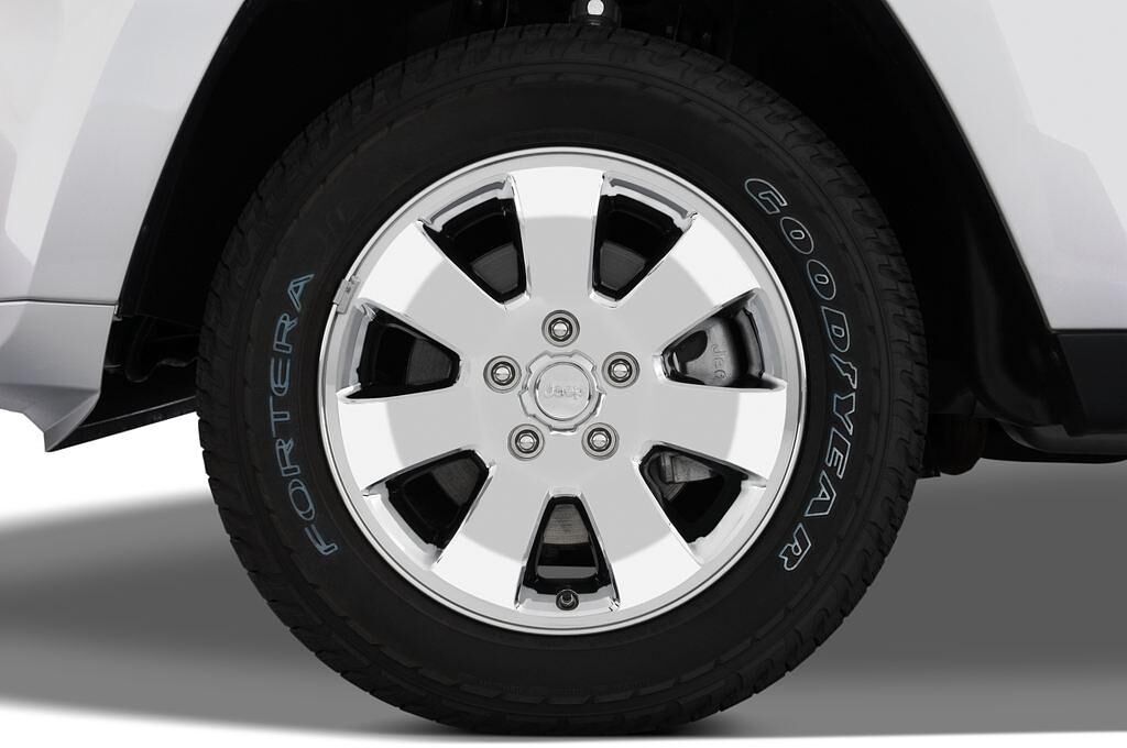 Jeep Grand Cherokee (Baujahr 2010) Limited 5 Türen Reifen und Felge