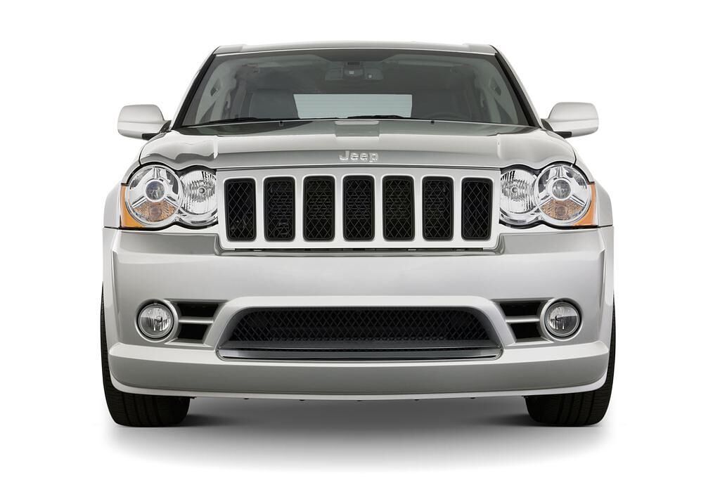 Jeep Grand Cherokee (Baujahr 2010) SRT-8 5 Türen Frontansicht