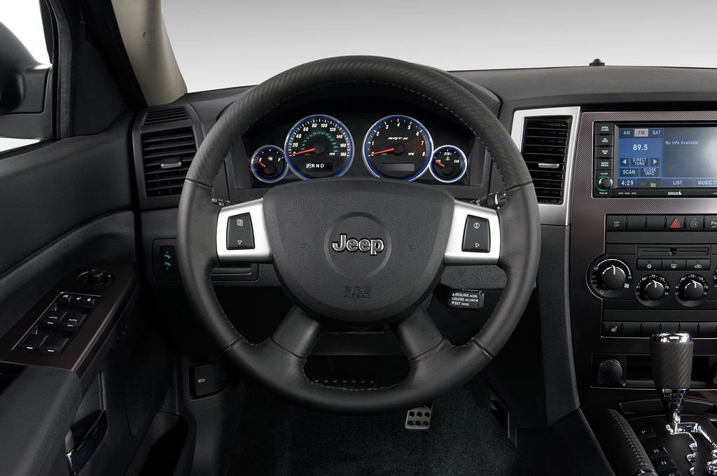 Jeep Grand Cherokee (Baujahr 2010) SRT-8 5 Türen Lenkrad