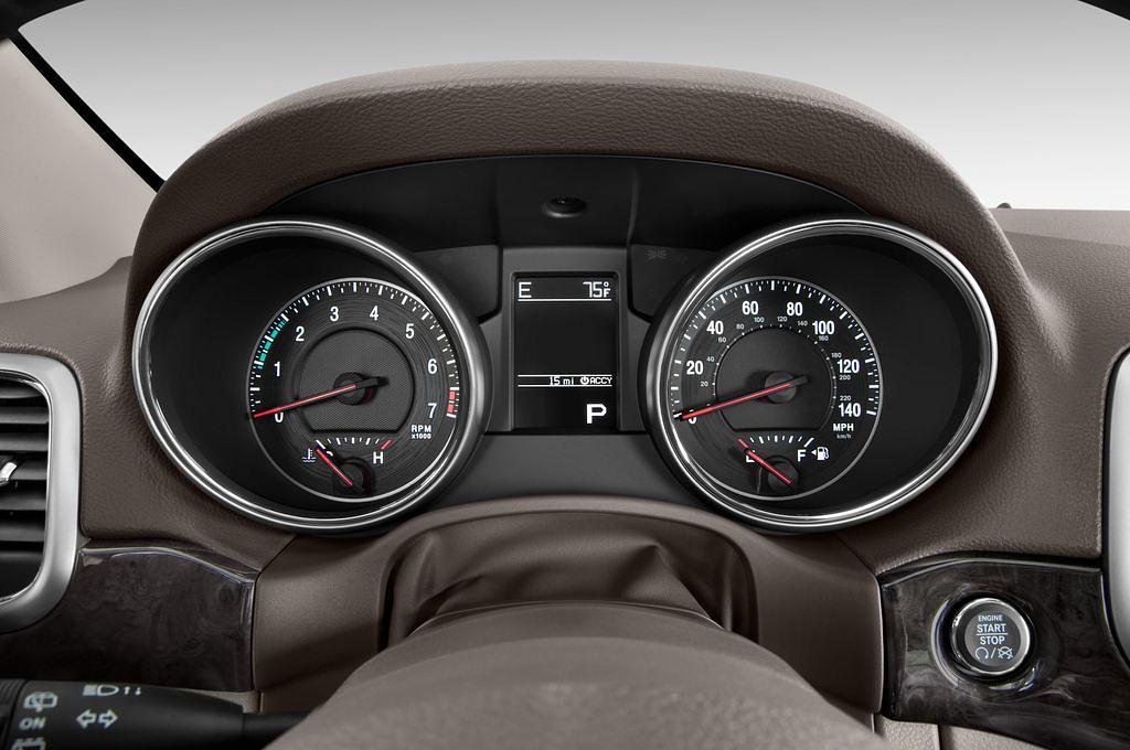 Jeep Grand Cherokee (Baujahr 2011) Laredo 5 Türen Tacho und Fahrerinstrumente