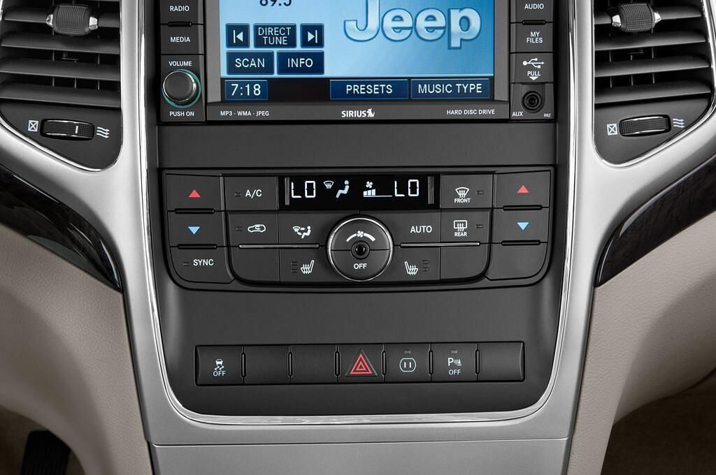 Jeep Grand Cherokee (Baujahr 2011) Laredo 5 Türen Temperatur und Klimaanlage